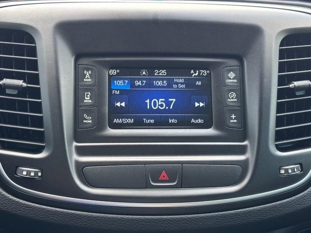 2016 Chrysler 200 Limited