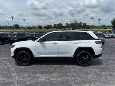 2023 Jeep Grand Cherokee Altitude 4x4