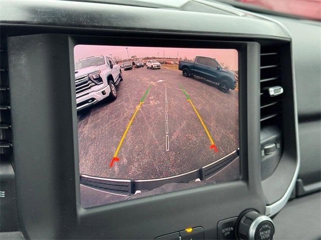 2022 RAM 1500 Big Horn Crew Cab 4x4 5'7" Box