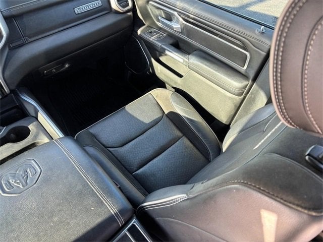 2020 RAM 1500 Laramie Crew Cab 4x4 5'7" Box