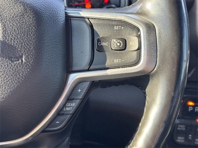 2020 RAM 1500 Laramie Crew Cab 4x4 5'7" Box