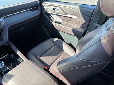 2025 Ford Explorer Platinum