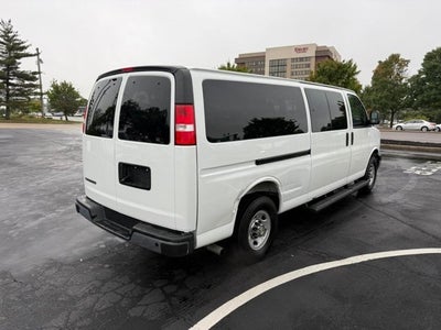2025 Chevrolet Express Passenger 1LT