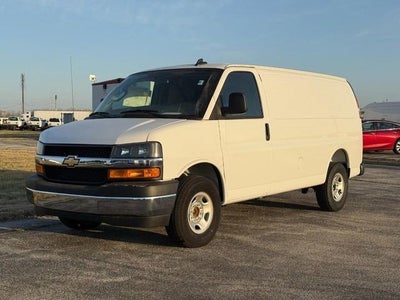 2025 Chevrolet Express Cargo WT