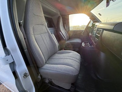 2025 Chevrolet Express Cargo WT