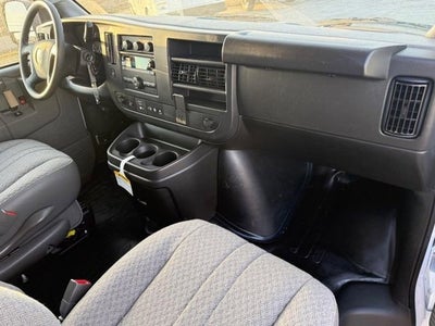 2025 Chevrolet Express Cargo WT