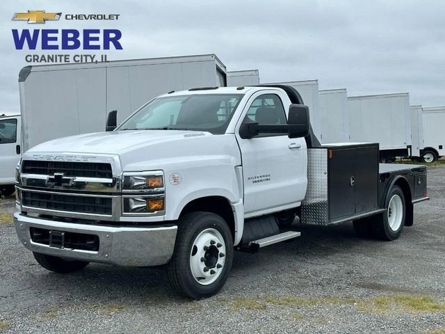 2024 Chevrolet Silverado 5500 HD Work Truck