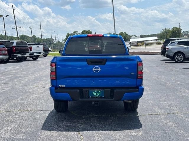 2024 Nissan Frontier Crew Cab SL 4x2