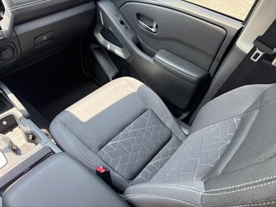 2025 Nissan Frontier Crew Cab SV 4x4