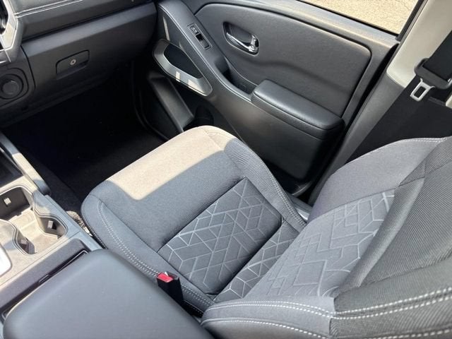 2025 Nissan Frontier Crew Cab SV 4x4
