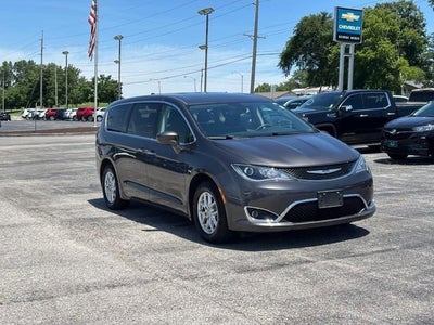 2020 Chrysler Pacifica Touring