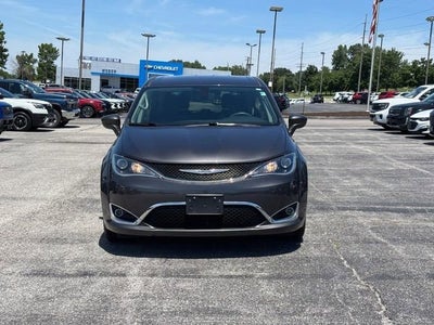2020 Chrysler Pacifica Touring