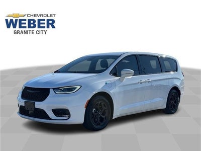 2022 Chrysler Pacifica Hybrid Touring L