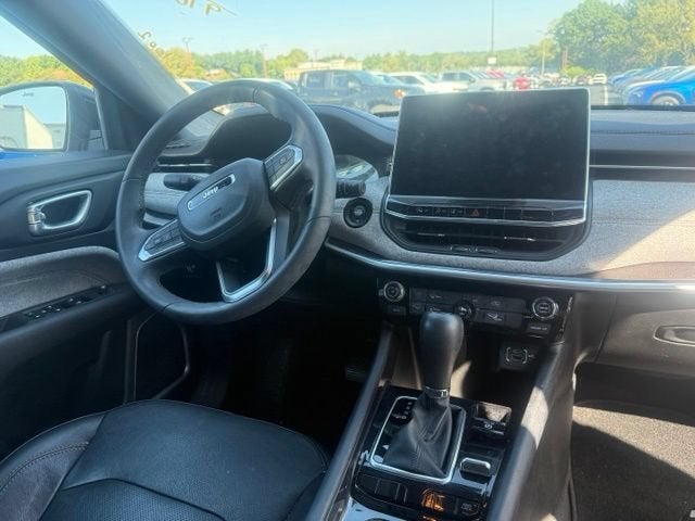 2023 Jeep Compass Latitude Lux FWD