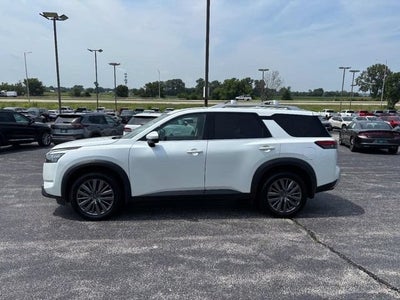 2025 Nissan Pathfinder SL