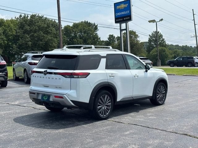 2025 Nissan Pathfinder SL