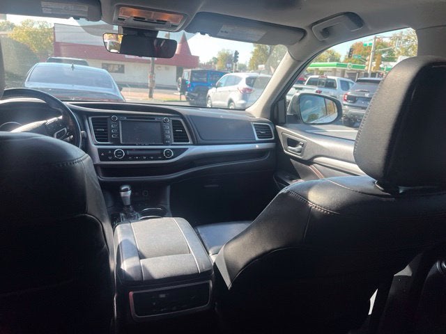 2018 Toyota Highlander SE