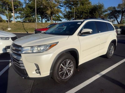 2018 Toyota Highlander SE