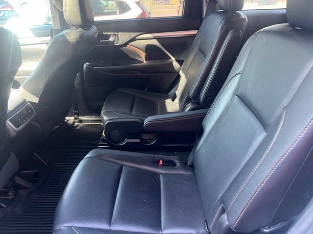 2018 Toyota Highlander SE