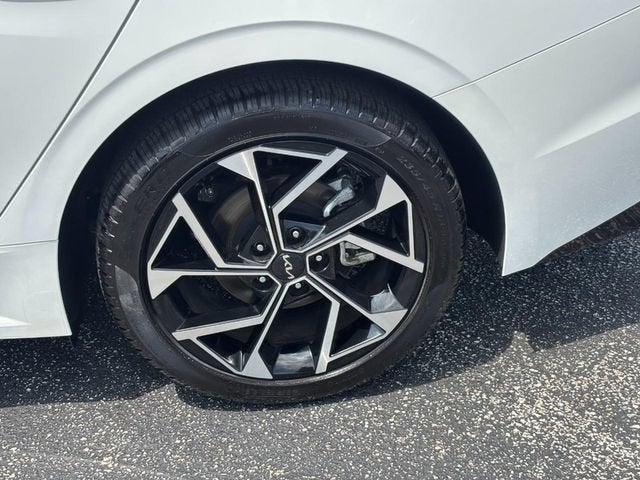 2025 Kia K5 EX