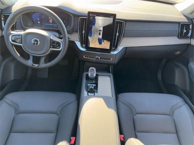 2025 Volvo XC90 Plus