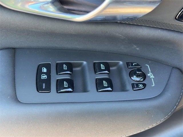 2025 Volvo XC90 Plus