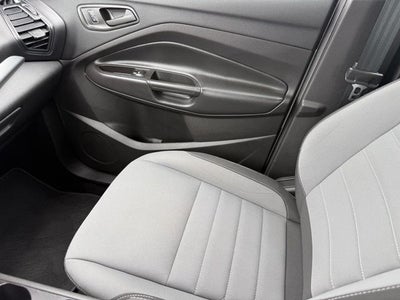 2017 Ford Escape S *ONE OWNER*