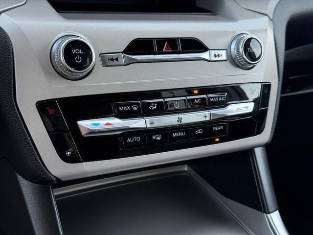 2023 Ford Explorer XLT *ONE OWNER*