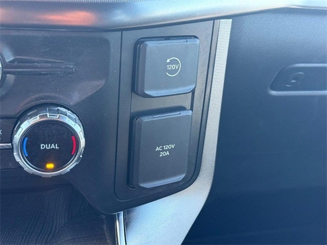 2022 Ford F-150 Platinum *ONE OWNER*