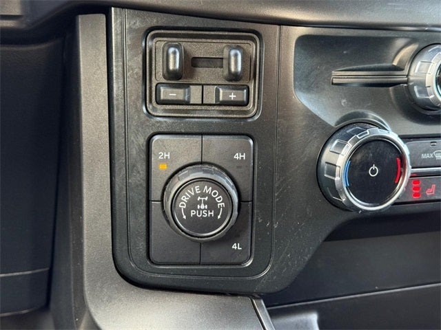 2024 Ford F-150 XLT *ONE OWNER*