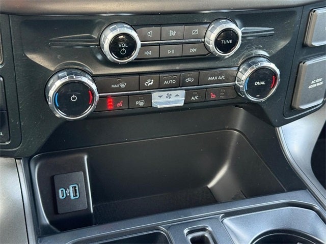 2024 Ford F-150 XLT *ONE OWNER*