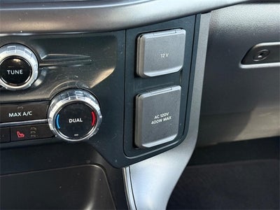 2024 Ford F-150 XLT *ONE OWNER*