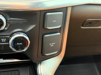 2025 Ford F-150 King Ranch *SUNROOF LOADED ONE OWNER*