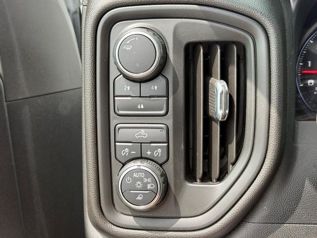 2021 Chevrolet Silverado 2500HD Custom *ONE OWNER* SOLD
