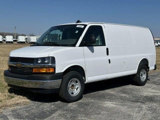 2025 Chevrolet Express Cargo WT