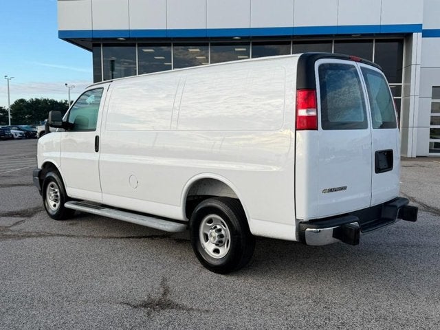 2025 Chevrolet Express Cargo WT