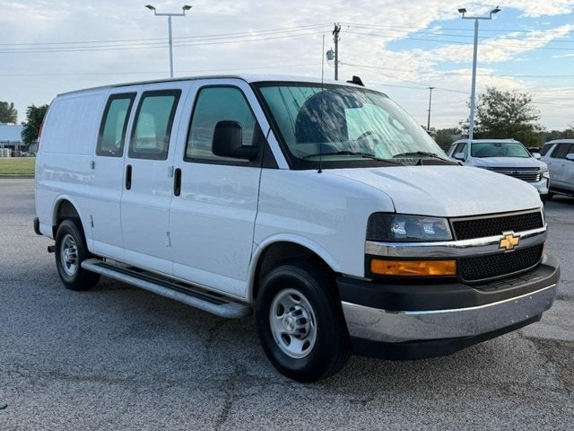 2025 Chevrolet Express Cargo WT