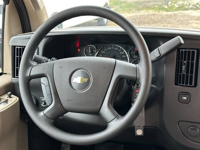 2025 Chevrolet Express Cargo WT