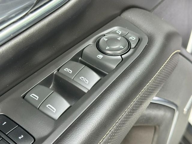 2023 GMC Yukon SLT *SUNROOF LEATHER ONE OWNER*