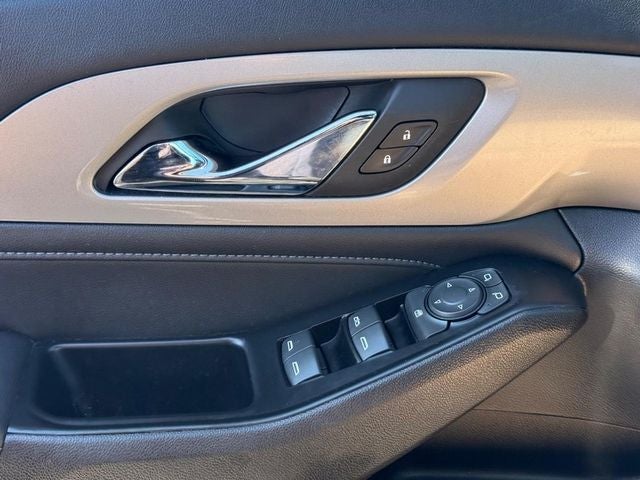 2022 Chevrolet Traverse LT *ONE OWNER*