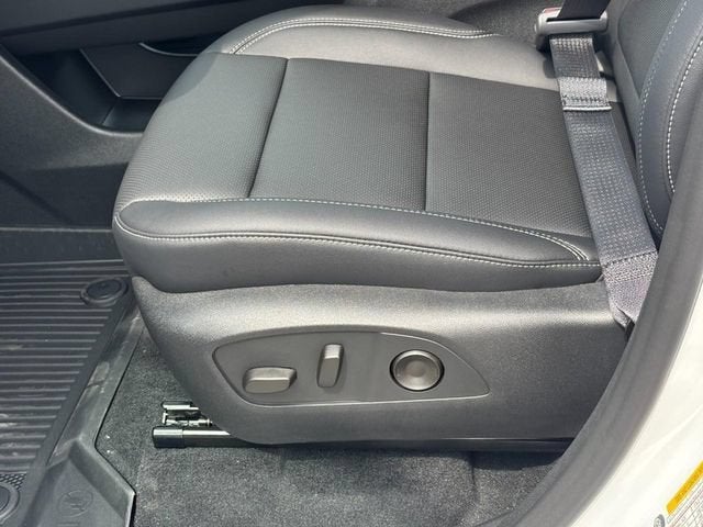 2026 Chevrolet Traverse LT - Photo 11