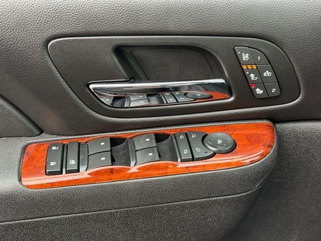 2014 Chevrolet Tahoe LTZ *SUNROOF LEATHER ONE OWNER*