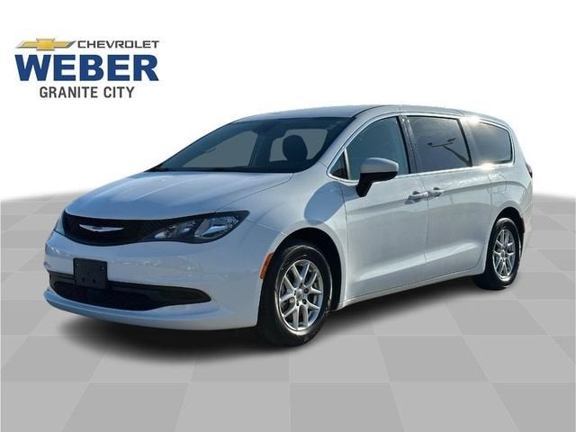 2023 Chrysler Voyager LX