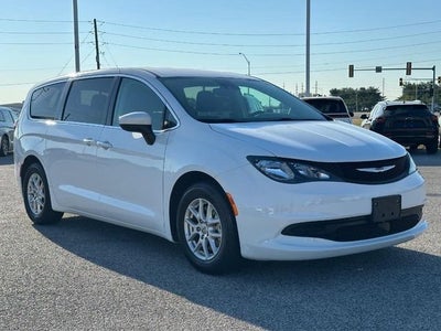 2023 Chrysler Voyager LX