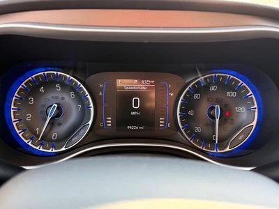 2022 Chrysler Voyager LX