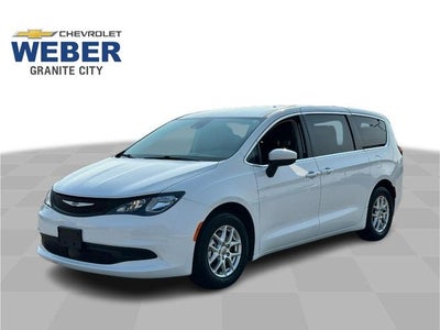 2023 Chrysler Voyager LX