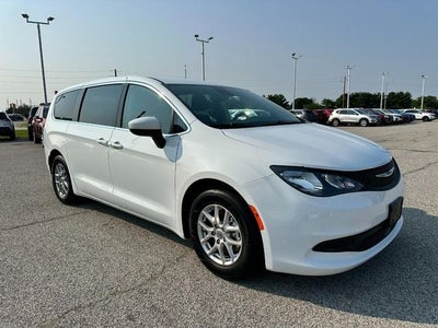 2023 Chrysler Voyager LX