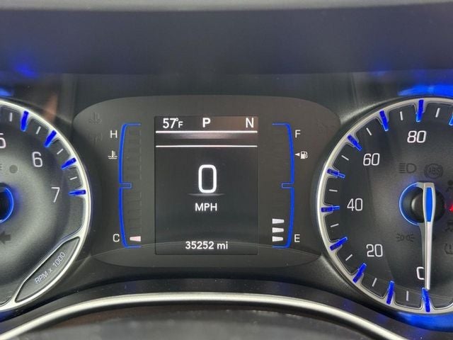 2024 Chrysler Voyager LX