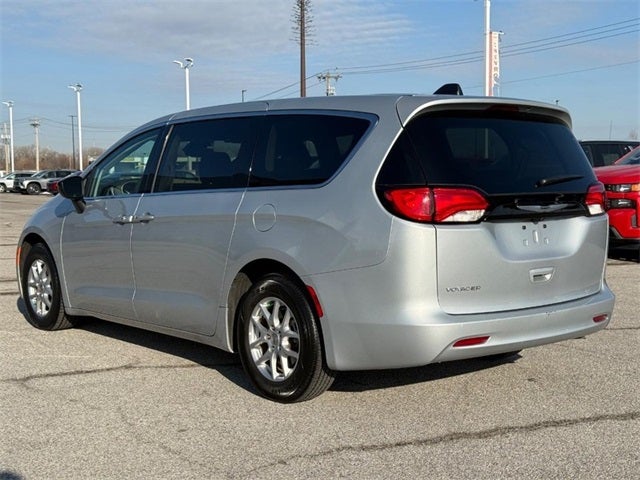 2024 Chrysler Voyager LX *ONE OWNER*