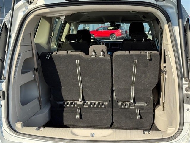 2024 Chrysler Voyager LX *ONE OWNER*